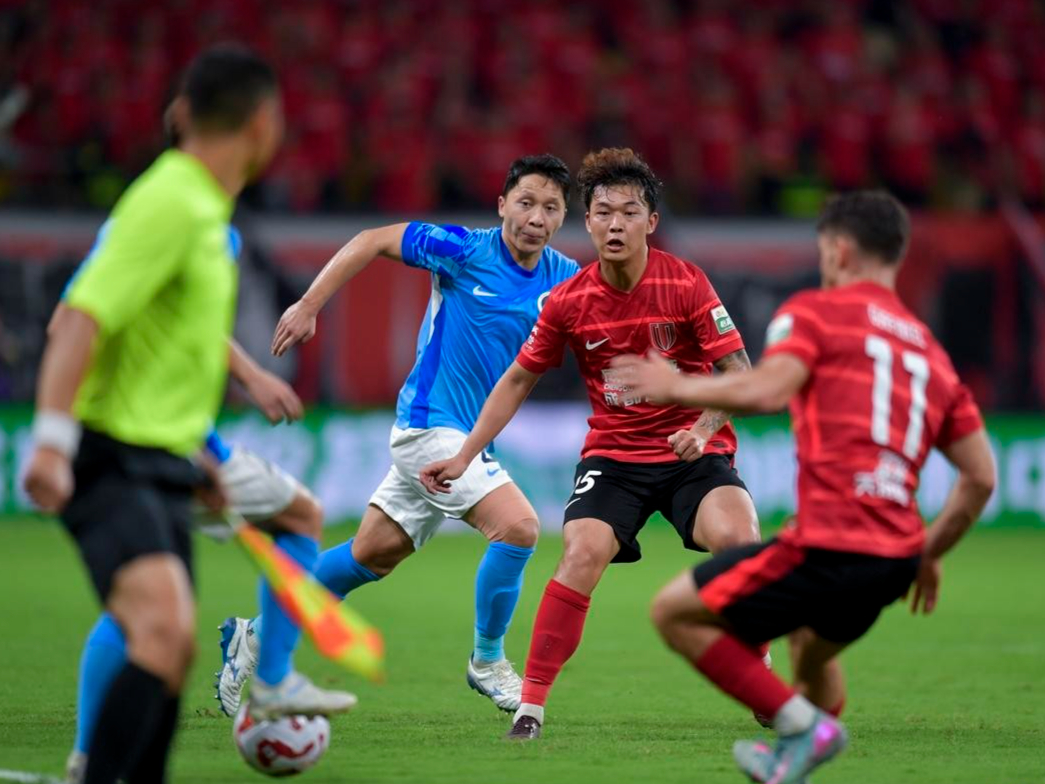 kaiyun.com-包含关键时刻突围战来临，成都蓉城围绕NBA季后赛单刀错失，气氛紧张，球队文化再被提及的词条